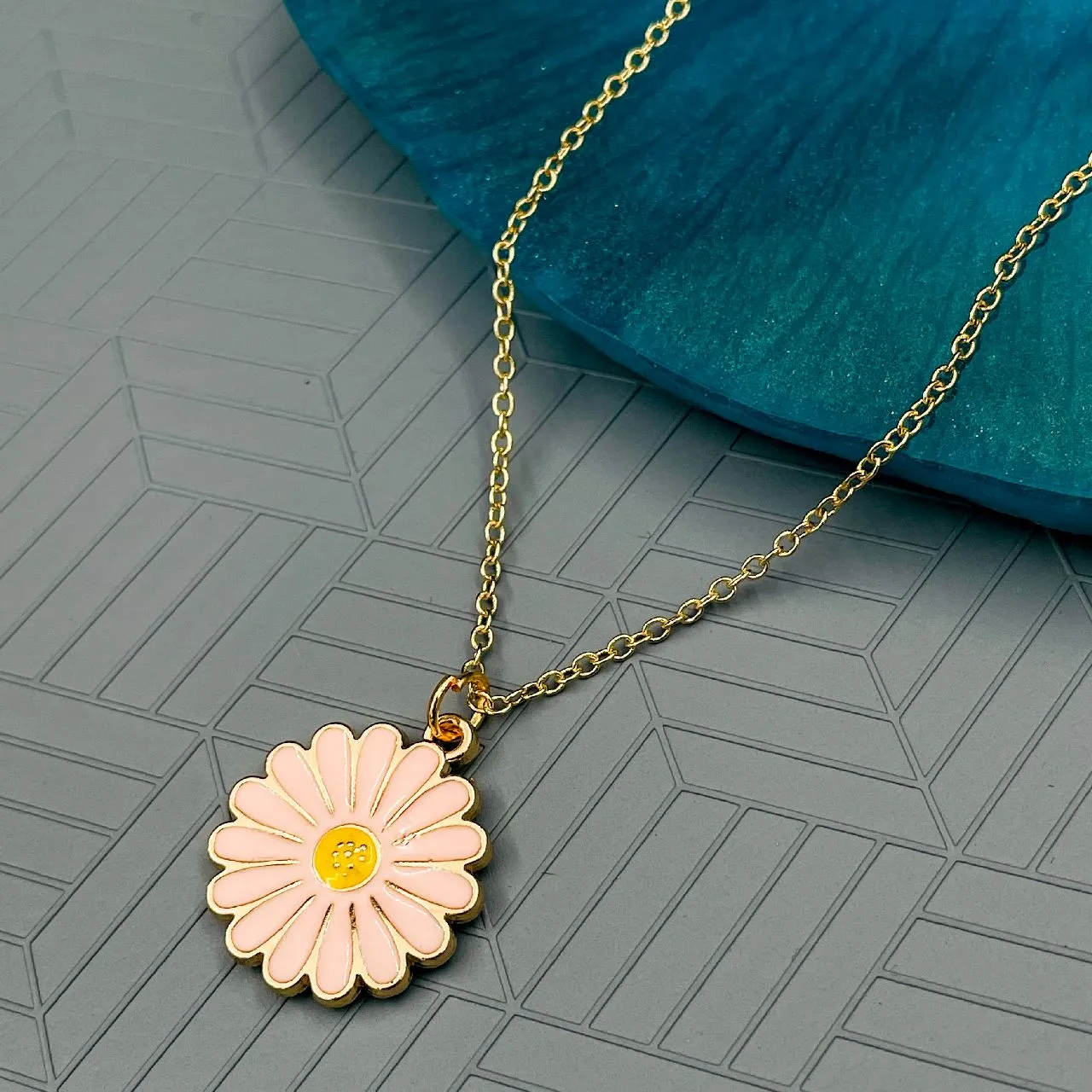 Brass Enamel Yellow White Gold Daisy Flower Pendant For Women Girls