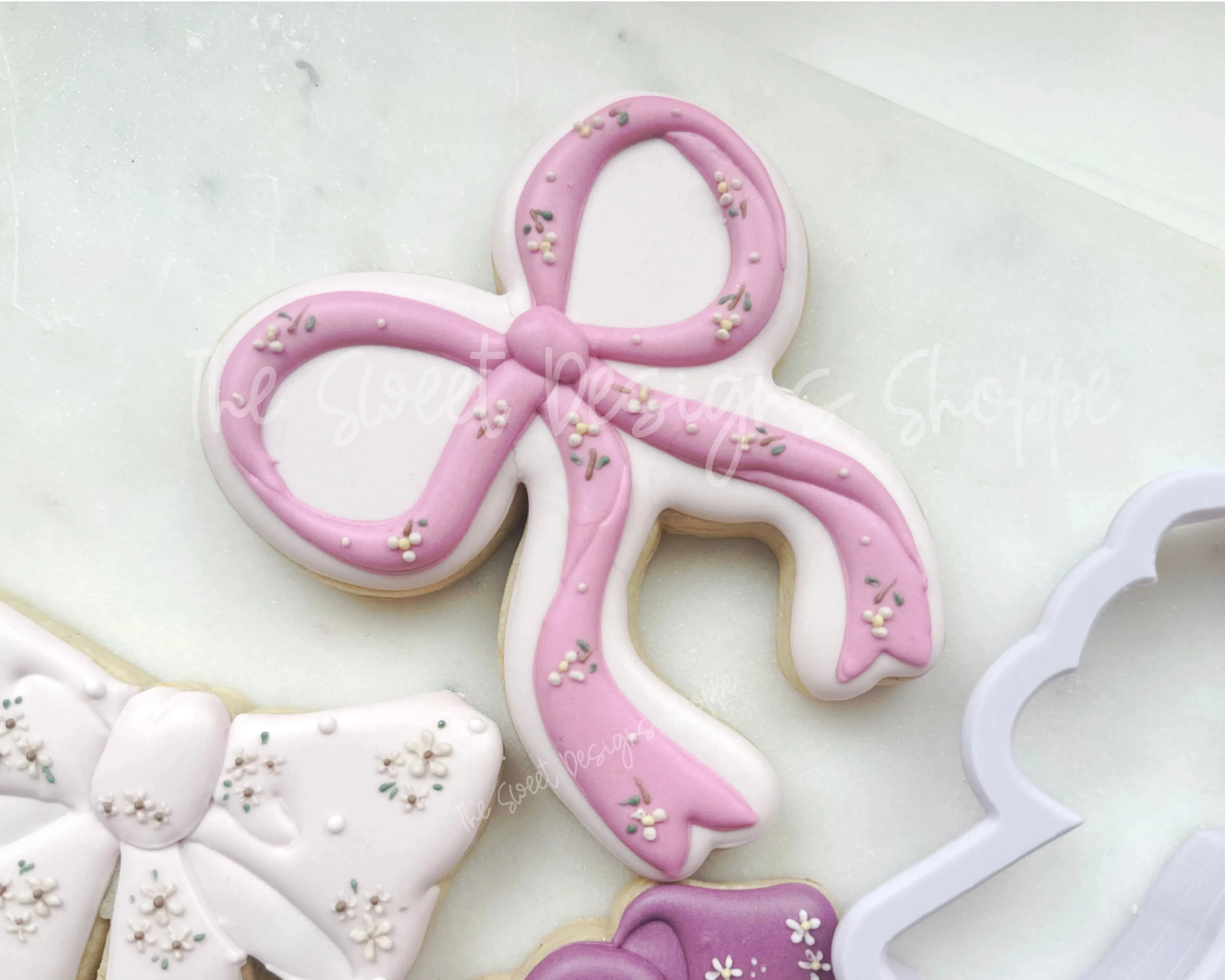 Coquette Bow E - Cookie Cutter