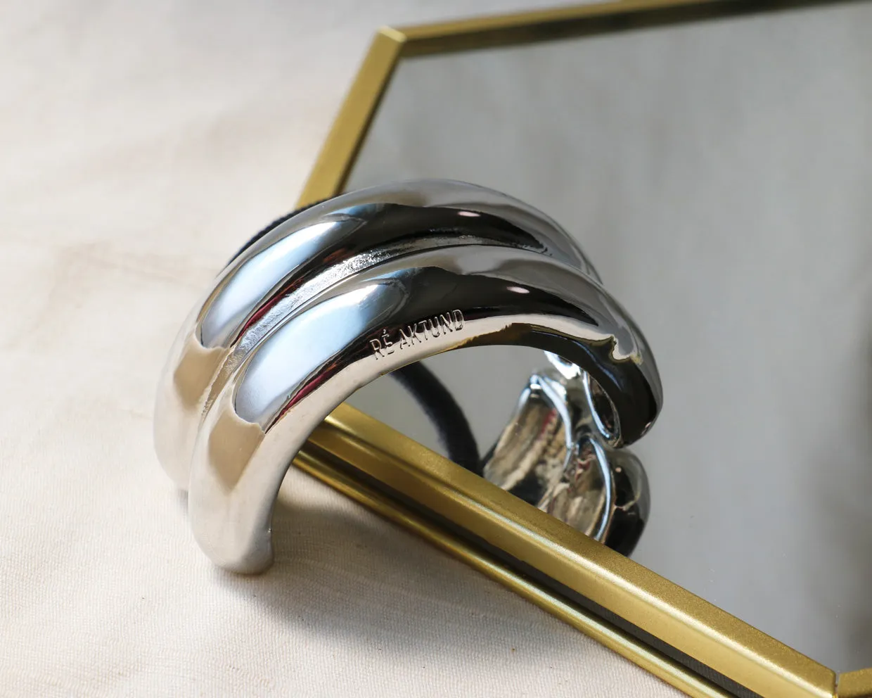 Double Silver Metal Ring Pony