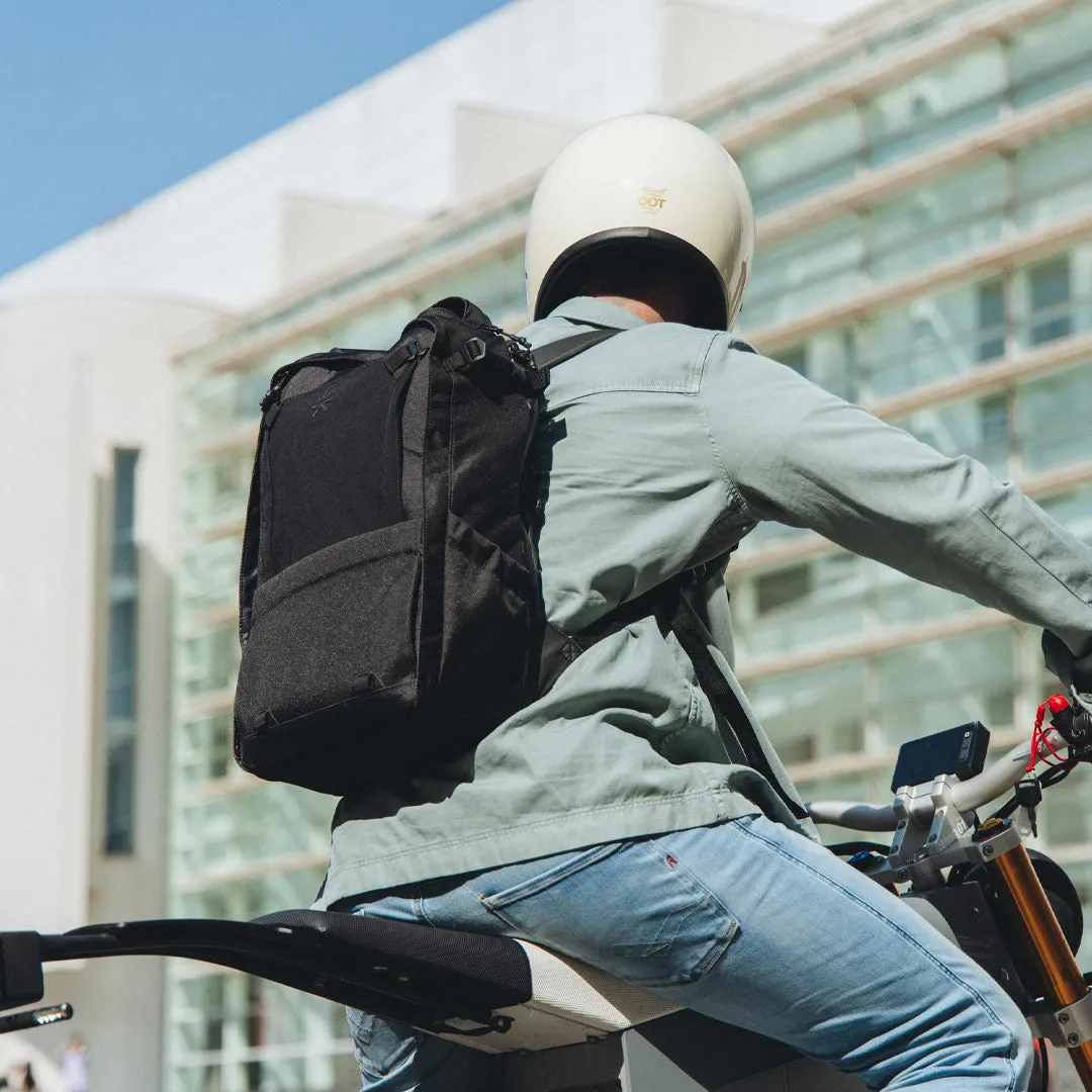 Nest Backpack All Black