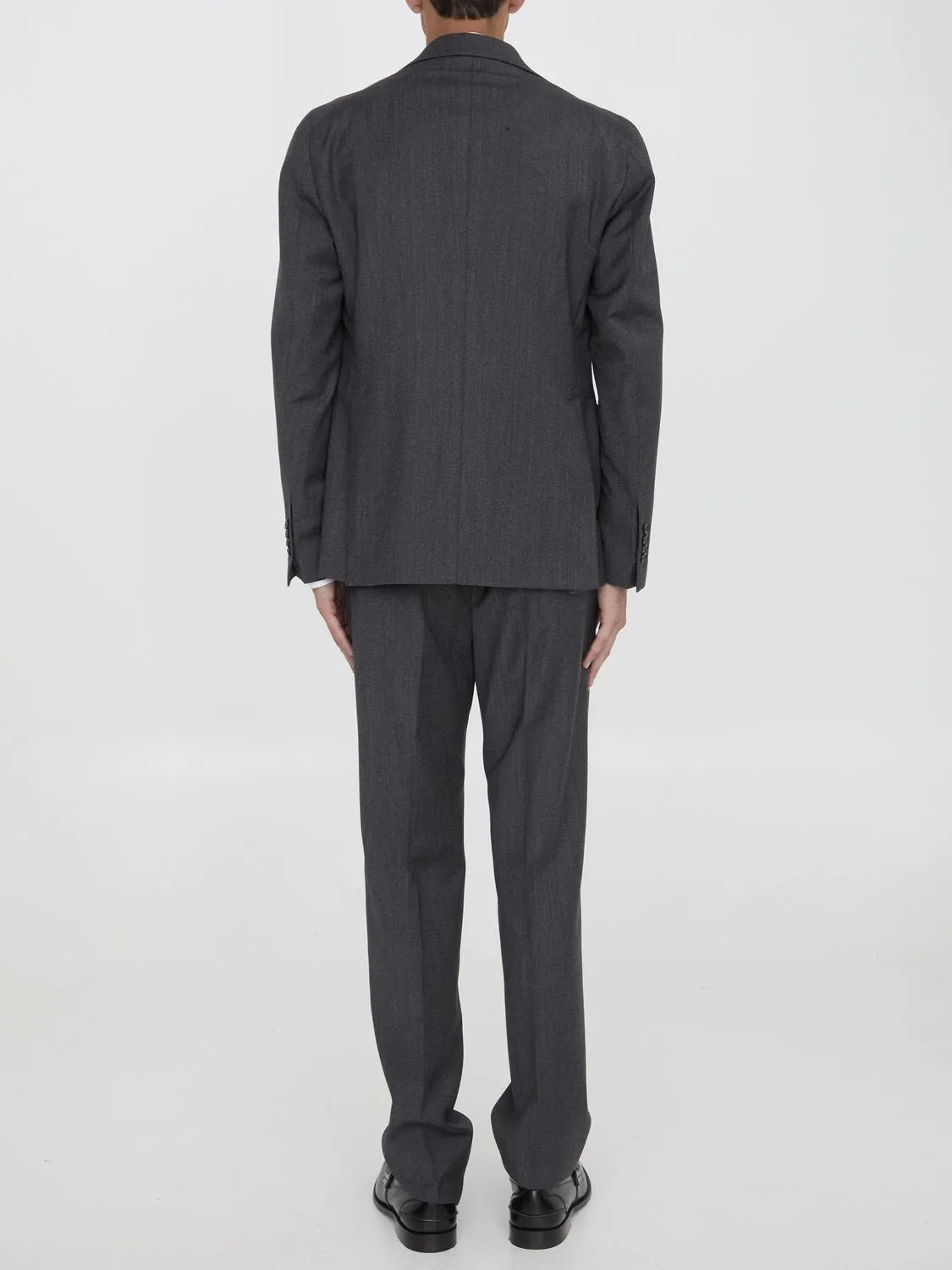 TWO-PIECE SUIT IN VIRGIN WOOL