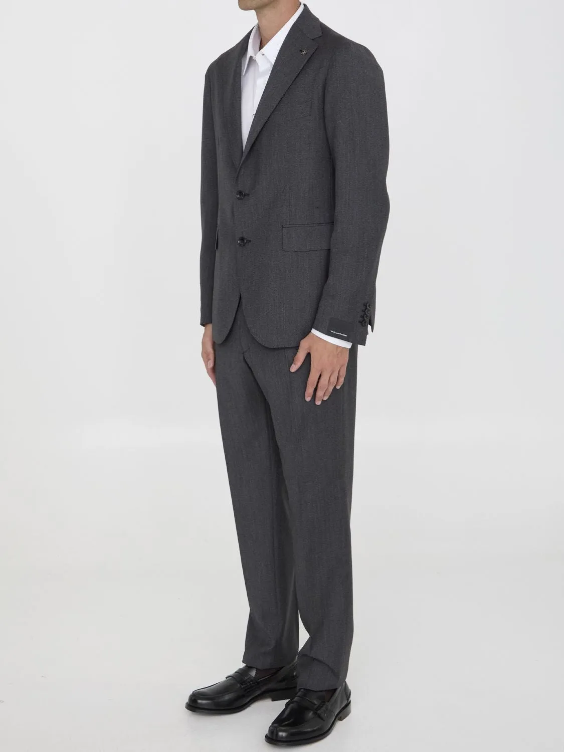 TWO-PIECE SUIT IN VIRGIN WOOL