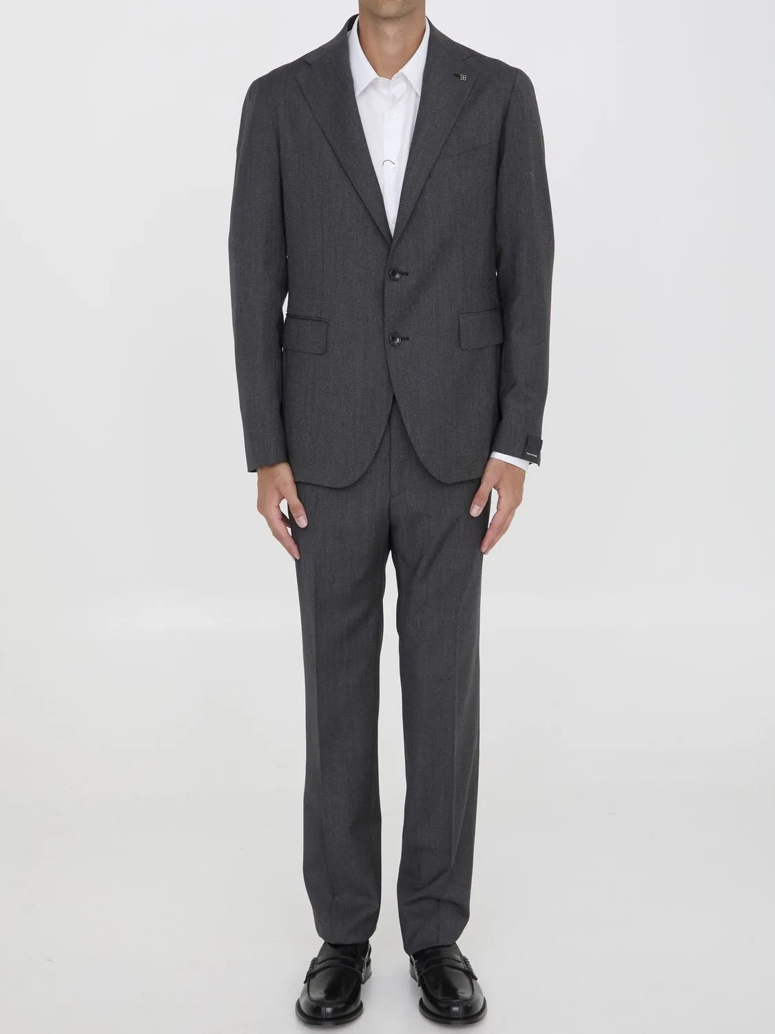 TWO-PIECE SUIT IN VIRGIN WOOL