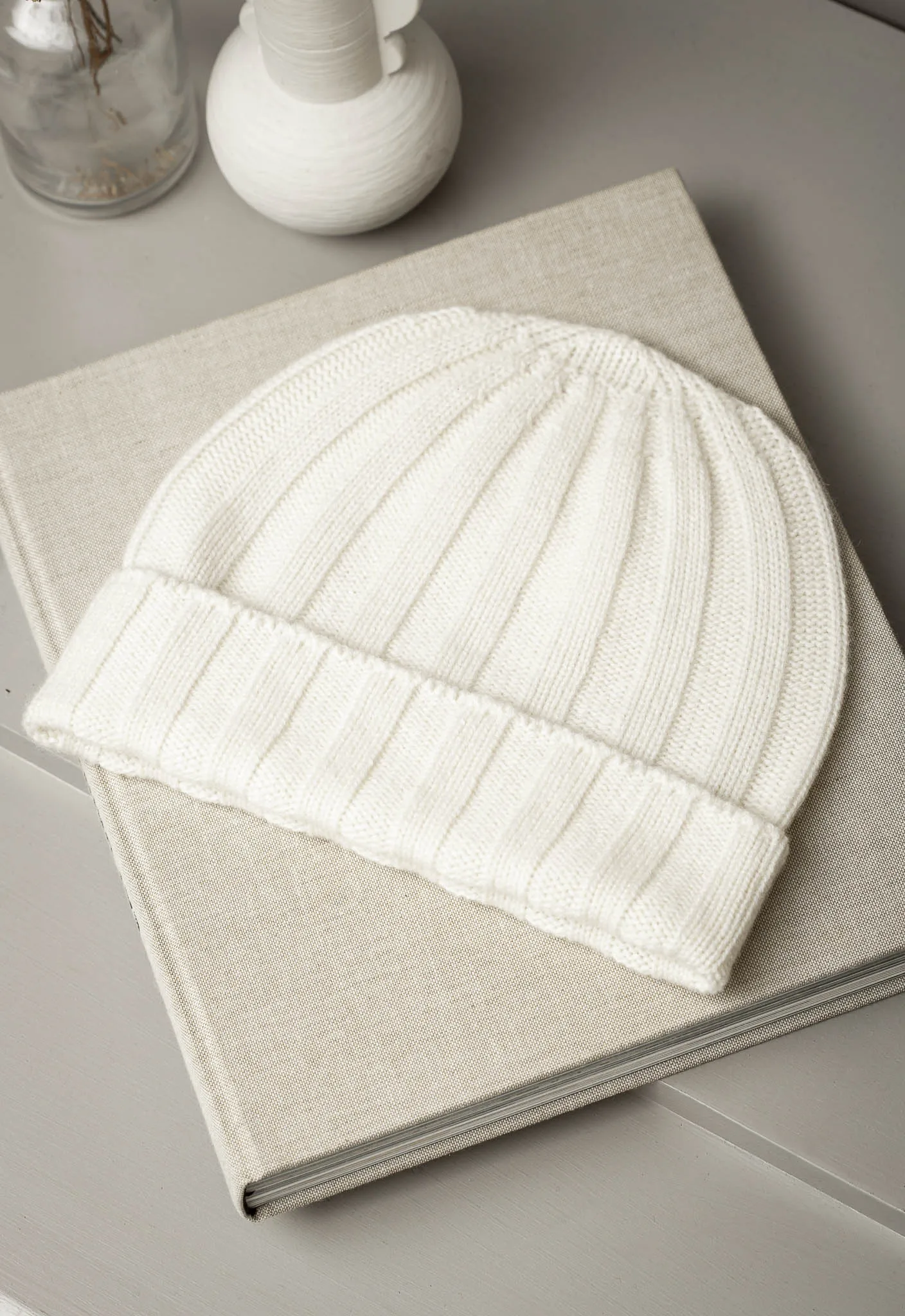 White Cashmere rib knit beanie - Made in Italy